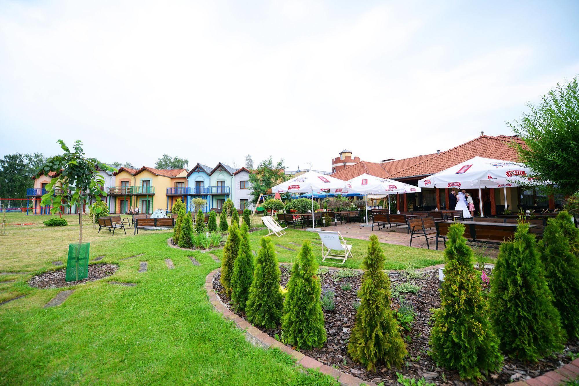 Hotel Daglezja Nad Jeziorem Kornickim Kórnik 外观 照片